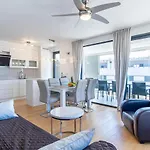 Euphoria Luxury Apartment *