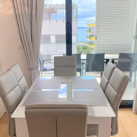 Euphoria Luxury 아파트